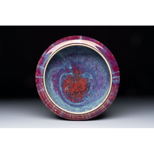 171 - A large Chinese flambé-glazed brush washer, 18th C.Dia.: 25 cm - H.: 6,5 cm
Condition reports and ad... 