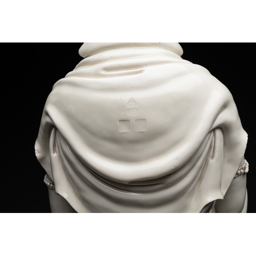 189 - A large Chinese Dehua blanc de Chine Guanyin, He Chaozong and Xuande mark, RepublicH.: 77,5 cmCondit... 