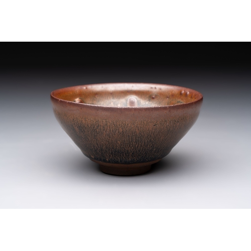 211 - A Chinese Jian 'Hare Fur' tea bowl, SongDia.: 12,2 cm - H.: 6,6 cm Condition reports and additional ... 