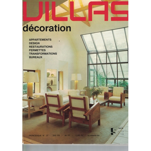 216 - A large Chinese Longquan celadon 'Floral' bowl, MingDia.: 29,2 cm - H.: 12,7 cm
Provenance:- An impo... 