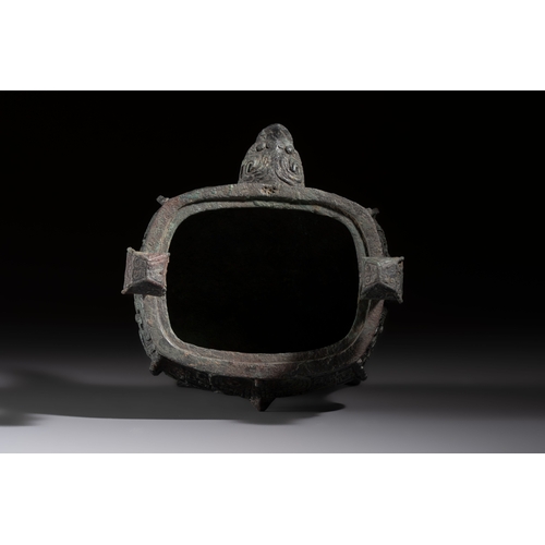 241 - A Chinese archaic bronze wine vessel with owl design, Jia, late ShangH.: 25,8 cmWeight: 2365 gramsCo... 