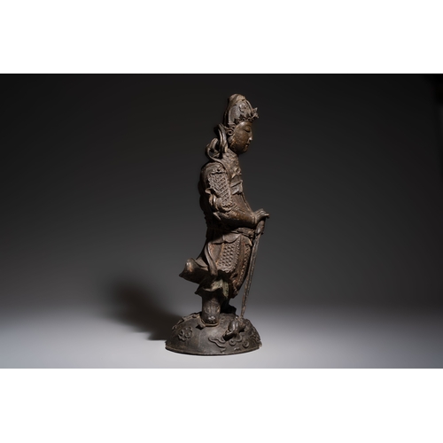 258 - A Chinese bronze model of Weituo, MingH.: 63,5 cm
Weight: 24,3 kilogramsCondition reports and additi... 