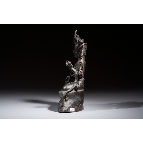 263 - A Chinese bronze figure of Bodhisattva, MingH.: 27 cm 
Weight: 1435 gramsCondition reports and addit... 
