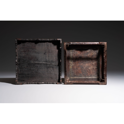287 - Two Vietnamese mother-of-pearl-inlaid wooden trays and a circular box and cover, 19th C.Dia.: 27 cm ... 