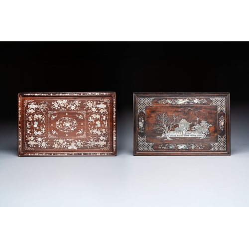 288 - A Vietnamese mother-of-pearl-inlaid hardwood tray and a wooden plaque, 19th C.Dim.: 40,8 x 61,5 cm (... 
