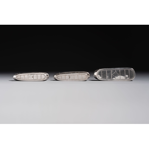 295 - A collection of 11 Chinese silver wares, various marks, 19/20th C.H.: 7,7 cm (the largest bracelet)D... 