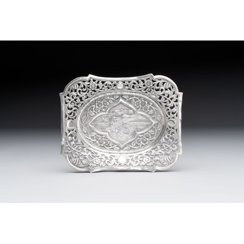 297 - A group of 17 silver wares, mainly Southeast Asia, 19/20th C.Dim.: 16,6 x 13,4 cm (the tray)L.: 9,5 ... 
