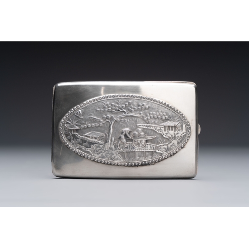 297 - A group of 17 silver wares, mainly Southeast Asia, 19/20th C.Dim.: 16,6 x 13,4 cm (the tray)L.: 9,5 ... 