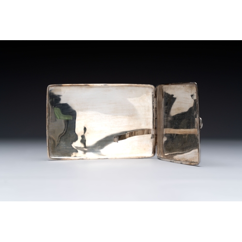 297 - A group of 17 silver wares, mainly Southeast Asia, 19/20th C.Dim.: 16,6 x 13,4 cm (the tray)L.: 9,5 ... 