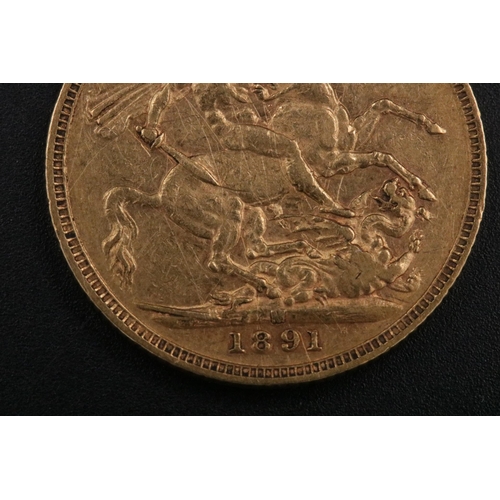 104 - 1891 Victorian Gold Full Sovereign - 7.95 grams