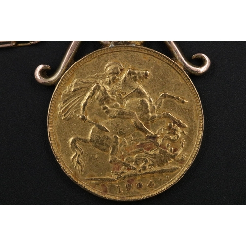 137 - 1904 Mounted Gold Sovereign & 9CT Gold Chain 20