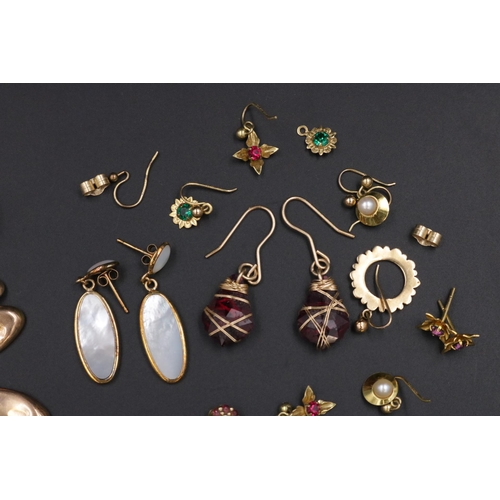 141 - An Assortment of Gold Jewellery - Cufflinks earrings etc - overall weight 13.5 approximately