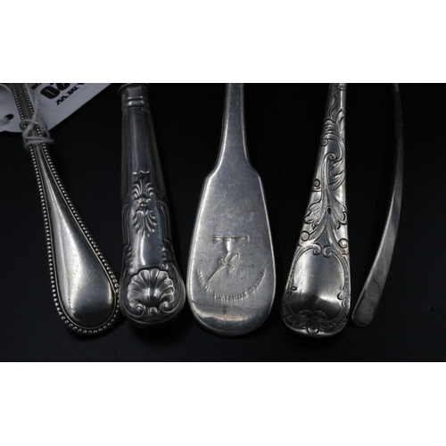 20 - A Large amount of silver flatware, weight 293 grams.