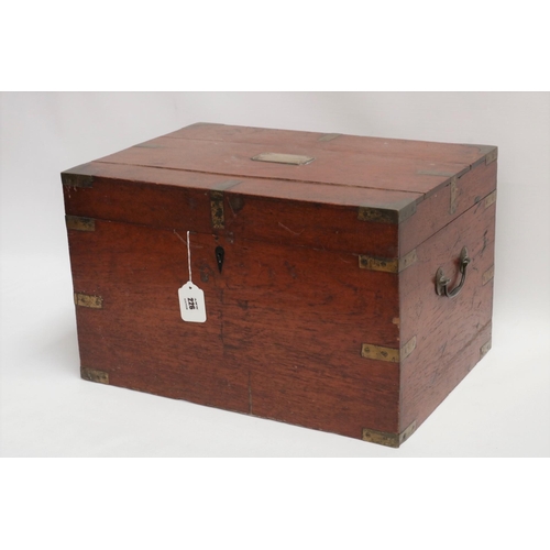 226 - Large Oak Box with Brass Fittings - Name Plate 