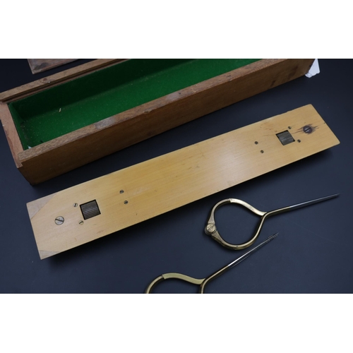 312 - WH Harding Ltd Boxwood Brass Parallel Rule, C1930 & 2x calipes in original box.