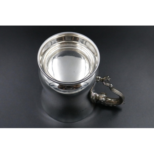 316 - A Silver tankard weighing 180 grams.