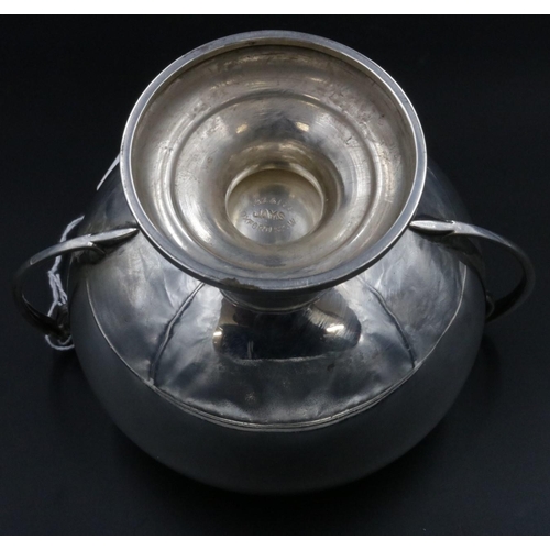 42 - Lovely Silver Sugar Bowl Chester 1924 (186 Grams)