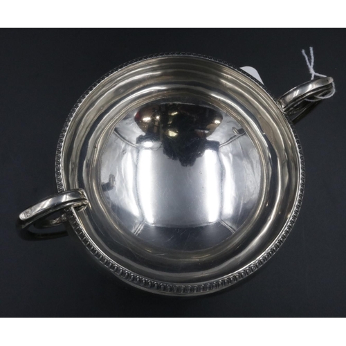 42 - Lovely Silver Sugar Bowl Chester 1924 (186 Grams)