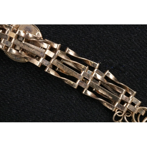 87 - 9CT Gold Ladies Gate Bracelet 4.18 Grams