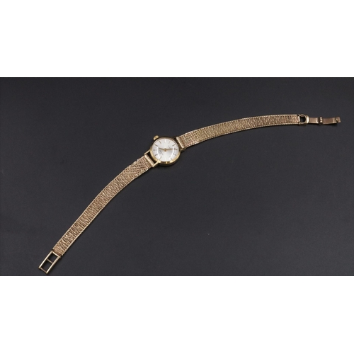 91 - 9CT Gold Garrard Watch Inscribed on the Back for Services between 1973 & 1988 - battery operated, fu... 