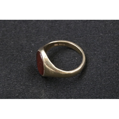 93 - 9CT Gold Signet Ring Overall Weight 5.3 Grams