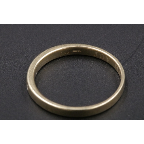 98 - 9CT Gold Wedding Band Inscribed 