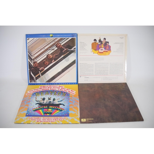 105 - The Beatles yellow submarine PCS 7070 Record looks in excellent condition record codes are  YEX .715... 