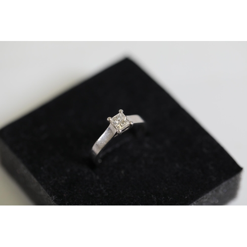 115 - A 0.4-0.5 Princess cut solitaire Diamond ring set in 18ct white gold, ring size K