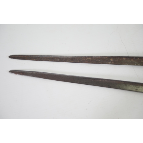 13 - 2 French Pre World War 1 bayonets, Circa 1877, 25