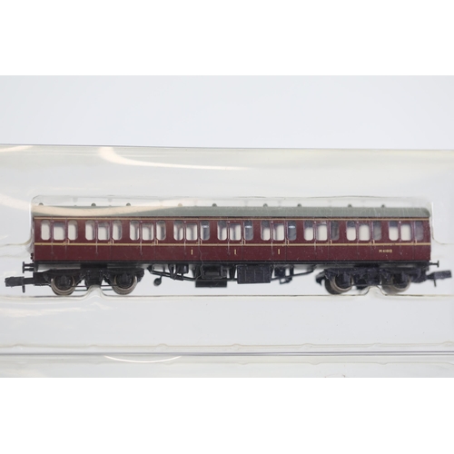 149 - 6 Grafar Train Carriages in boxed n gauge