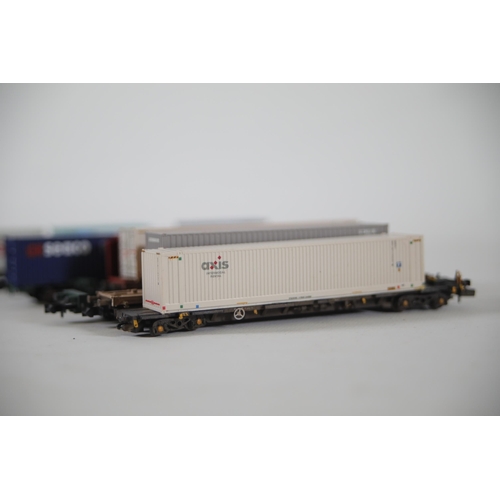 171 - 18 N gauge Goods transport Container wagons made by Bachmann Dapol and piccolo all look to be in goo... 