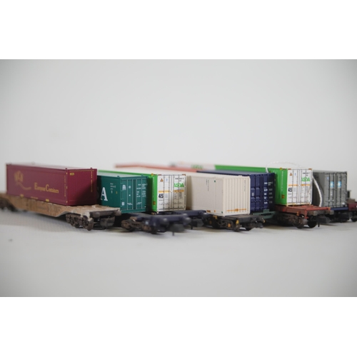 171 - 18 N gauge Goods transport Container wagons made by Bachmann Dapol and piccolo all look to be in goo... 