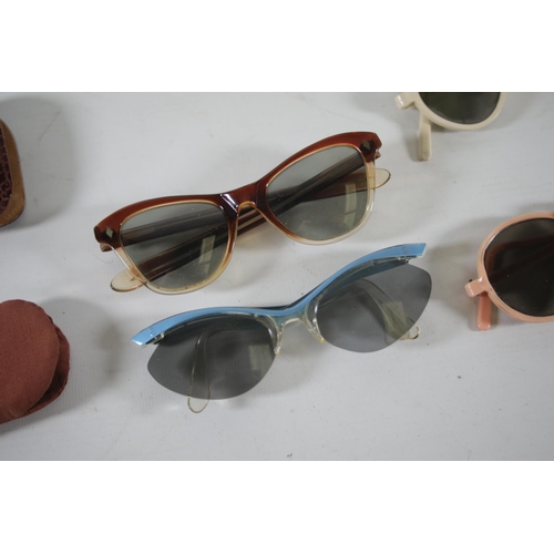 53 - 5 pairs of vintage 50s/60s sunglasses including Polaroid.