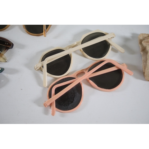 53 - 5 pairs of vintage 50s/60s sunglasses including Polaroid.