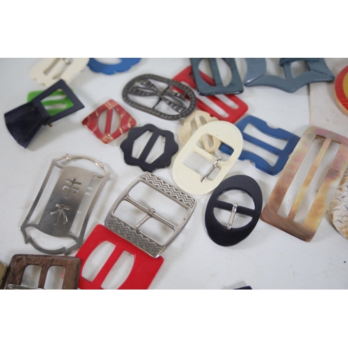 54 - Lovely collection of vintage and retro shoe buckles and belt buckles.