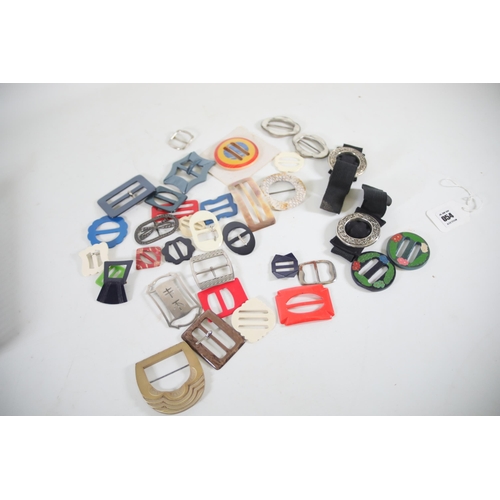 54 - Lovely collection of vintage and retro shoe buckles and belt buckles.