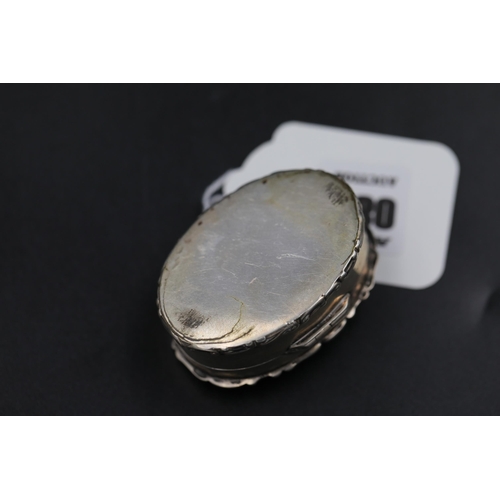 85 - 3x Silver pill boxes 1 is a Vinaigrette unfortunately has a broken hinge and missing its grill  mark... 