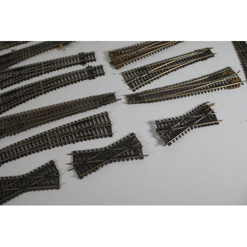 103 - Selection of oo gauge used track points and cross sections.