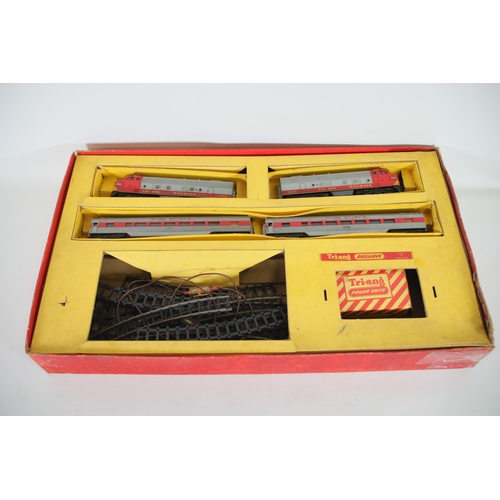 Triang Railways Electric model Railroad R3HK, complete box set, built ...