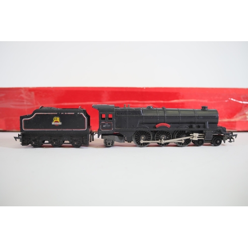 106 - Princess Elizabeth Boxed 1960s train set. Locomotive works with 2 carriages with track, 15 pieces 00... 