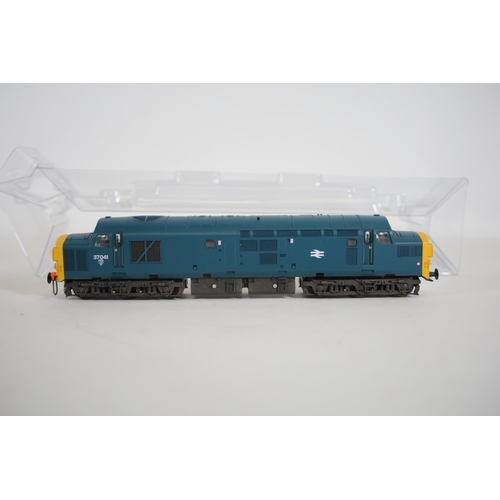 108 - Bachman 00 gauge 32 781b Class 37 Diesel. British Rail Boxed Blue, box is as found, but engine in ex... 