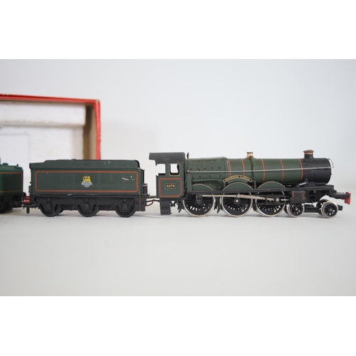 113 - 1 Hornby Britannia Oliver Cromwell Boxed Locomotive in working order. 2 Locomotives Panier Tankers b... 