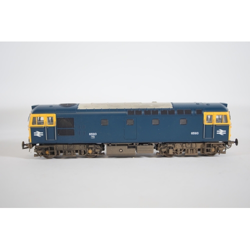 118 - Heljan class 33 2 6593 in blue with yellow ends, Diesel Locomotive OO Gauge, excellent used conditio... 