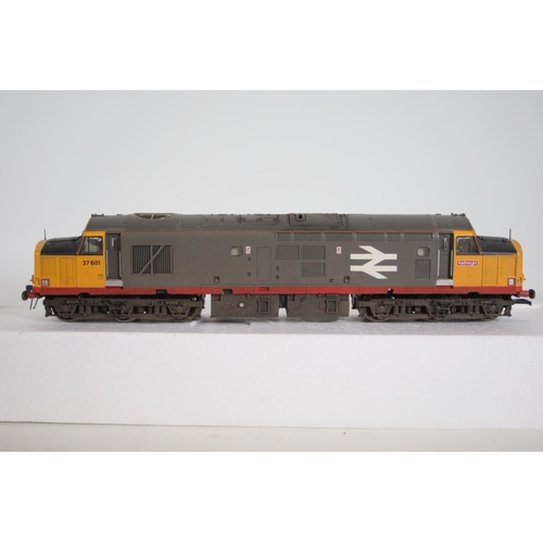 119 - Bachman 37681 Rail freight  Locomotive Diesel OO gauge The box is nearly correct it unfortunately ha... 