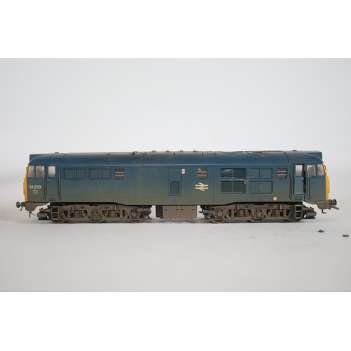 122 - Hornby Locomotive BR Class 31 31270 CoCo OO Gauge. Box is in average condition, Locomotive itself ha... 