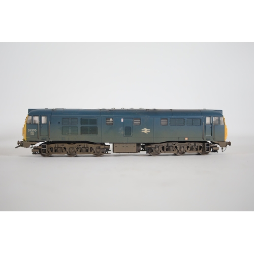 122 - Hornby Locomotive BR Class 31 31270 CoCo OO Gauge. Box is in average condition, Locomotive itself ha... 