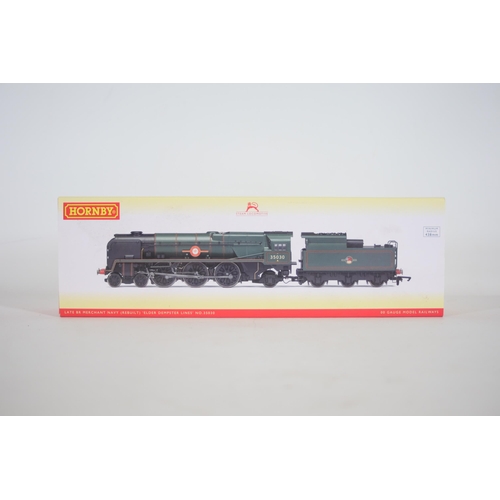 123 - Hornby late BR Merchant Navy Class Elder Dempster lines, 35030 oo Gauge, Tender driven in excellent ... 