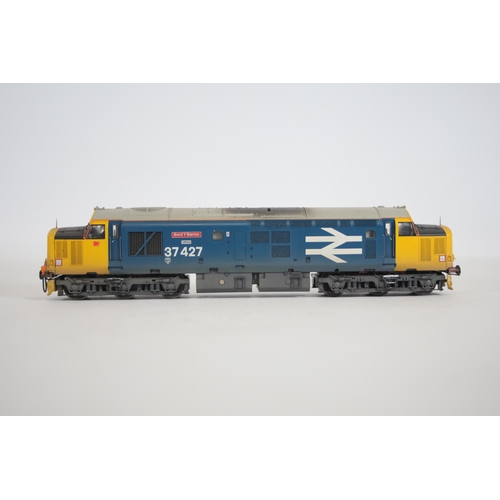 125 - Bachman 32 388 Class 37 Diesel 37427 Locomotive Bounty Besmo BR Blue, large logo 