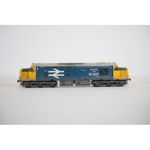 125 - Bachman 32 388 Class 37 Diesel 37427 Locomotive Bounty Besmo BR Blue, large logo 