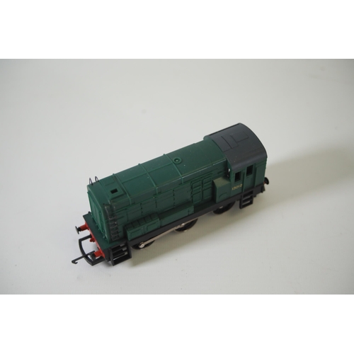 126 - Hornby BR Class 29 Bo Bo Diesel 6124, in part box with card cover. Unfortunately this Locomotive is ... 